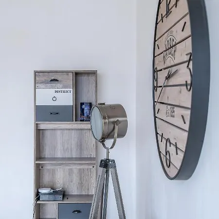 Le Pasteur - Grand Lumineux - Centre-ville *