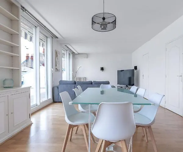 Le Pasteur - Grand Lumineux - Centre-ville