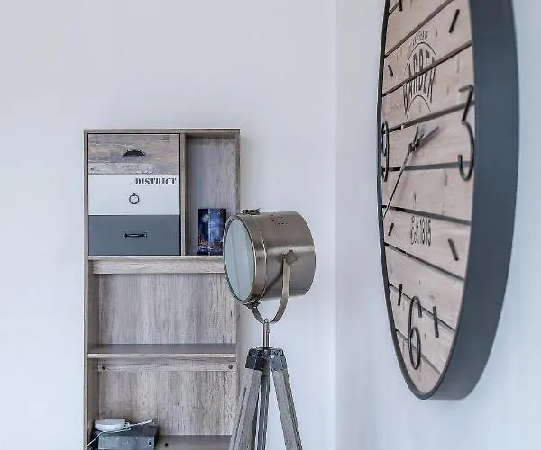 Le Pasteur - Grand Lumineux - Centre-ville *